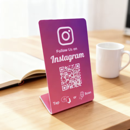 Tarjeta NFC Instagram de sobremesa